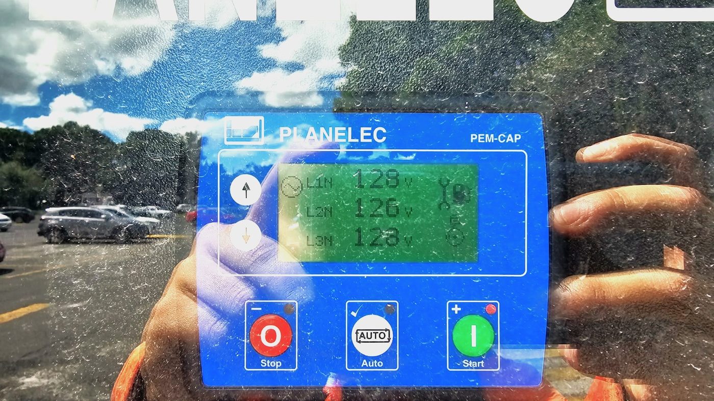 Controlador de planta de emergencia PLANELEC